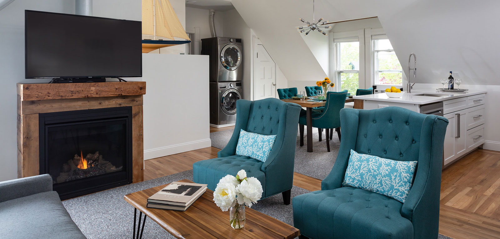 1BR Apartment Living Room | ADMIRAL SIMS B&B, Newport Rhode Island